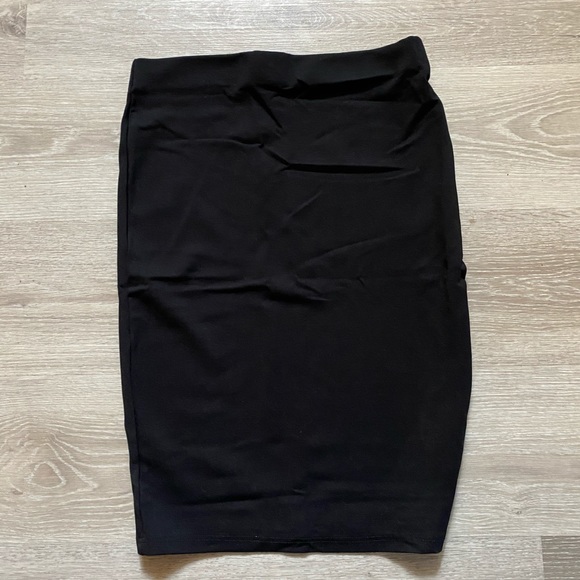 Black Skirt - Picture 1 of 3